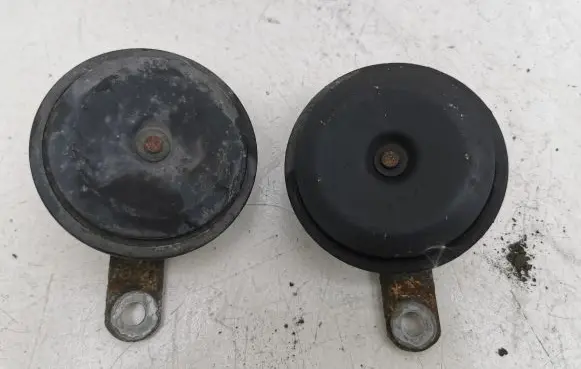 Toyota Avensis T250 Horn signal