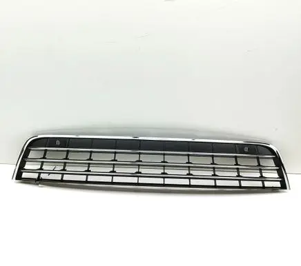 Volkswagen Touareg II Front grill 7P6853677A