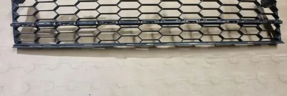 Skoda Superb B5 (3U) Front bumper lower grill