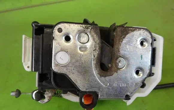 Fiat Fiorino Front door lock