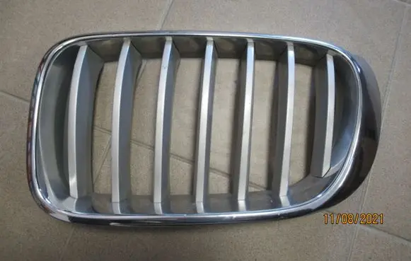 BMW X4 F26 Front bumper upper radiator grill 51137367421