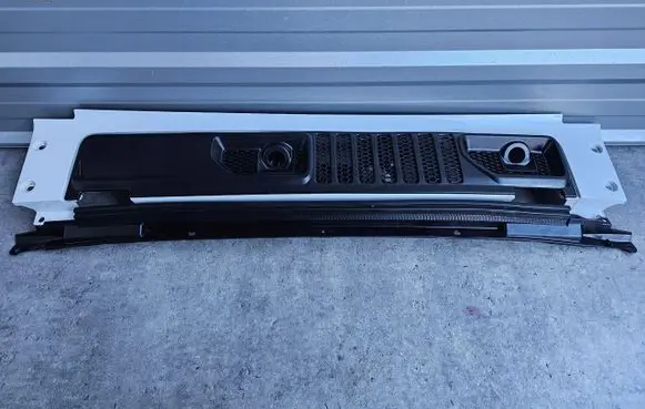 Jeep Wrangler Wiper trim