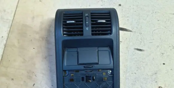Volkswagen PASSAT B6 Dash center air vent grill 3C0863615 3C0819203