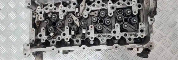 KIA Sorento Engine head 