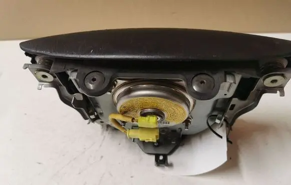Toyota Avensis Verso Steering wheel airbag