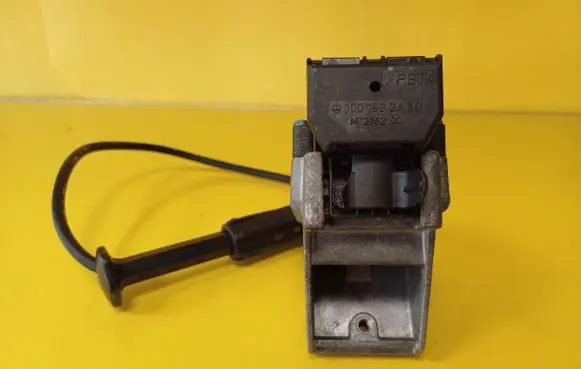 Mercedes-Benz C W202 High voltage ignition coil 0001582485 0001593742
