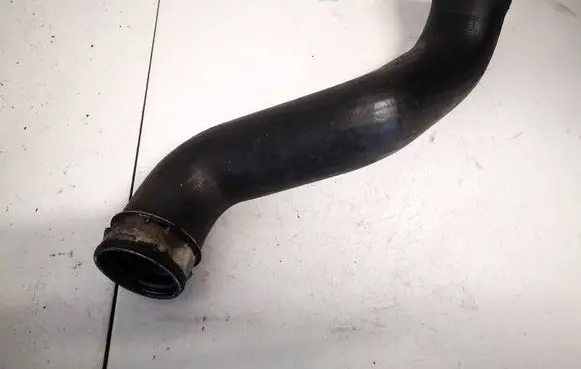 Audi A4 S4 B7 8E 8H Intercooler hose/pipe 8e0145737f