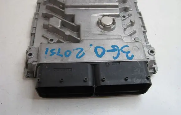 Volkswagen Transporter - Caravelle T1 Central body control module 06K907425E