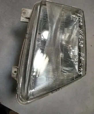 Mercedes-Benz Vito Viano W638 Headlight/headlamp 6388200161