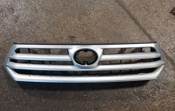 Toyota Highlander XU40 Front grill 531010E020