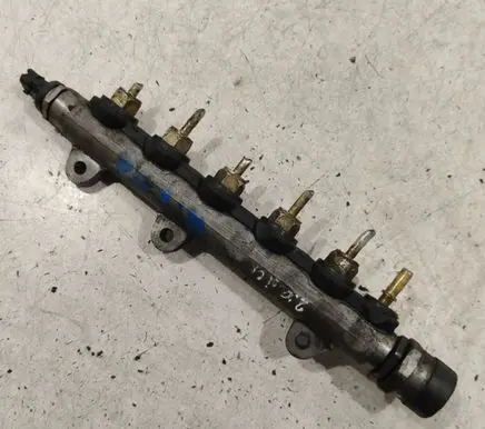 Renault Espace - Grand espace IV Fuel main line pipe 8200661279 8200610764 8200426552