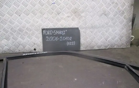 Ford S-MAX Front door rubber seal 