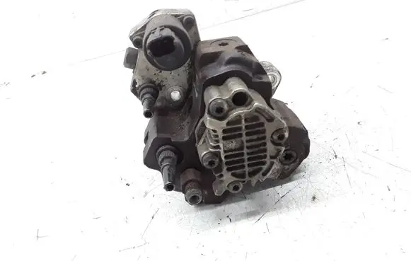 Renault Laguna II Fuel injection high pressure pump 0445010075 8200108225