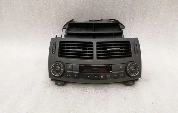 Mercedes-Benz E AMG W211 Climate control unit A2118301585 A2118301954