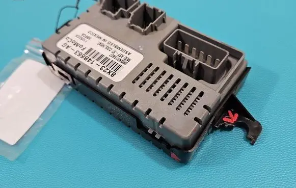 Jaguar XF X250 Central body control module 8X23-14B663-AG IMPRK1464762