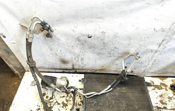 Volkswagen PASSAT B5 A/C cooling radiator (condenser) 8D0260401E