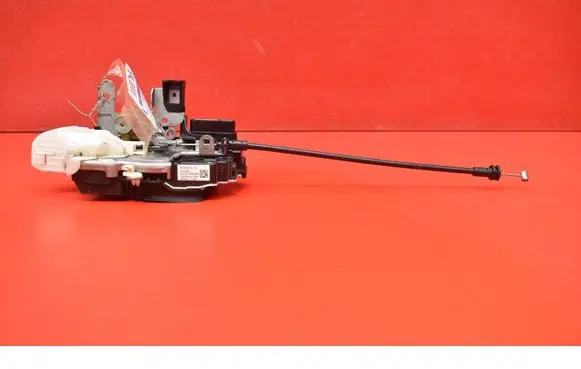 Volvo V40 Front door lock 31391822
