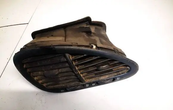 Ford Galaxy Dash center air vent grill 7m1819728e 95vwa014c21afw