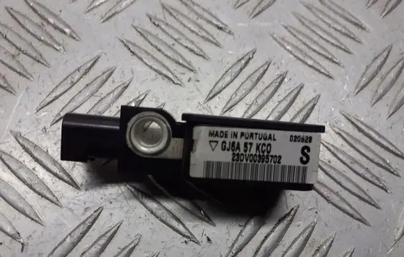Mazda 6 Airbag deployment crash/impact sensor GJ6A57KC0