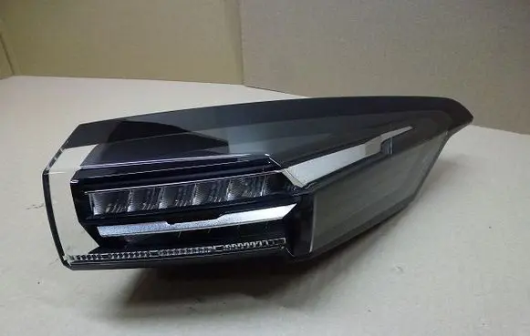 Peugeot 3008 I Rear/tail lights 9835299280II