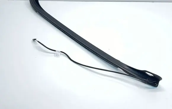 Volkswagen Touareg II Other trunk/boot trim element 7P6827712