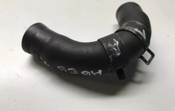 Audi A6 S6 C6 4F Engine coolant pipe/hose