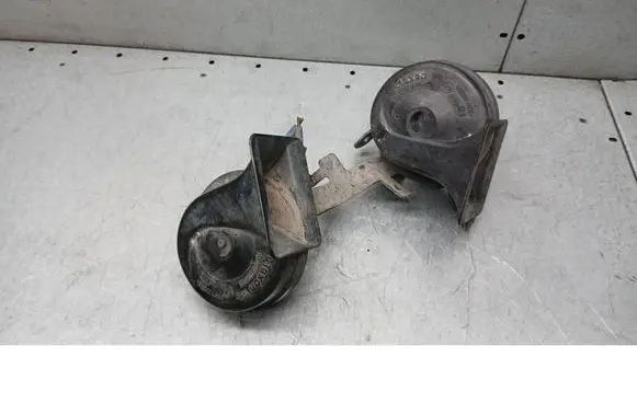 Audi A3 S3 8L Horn signal