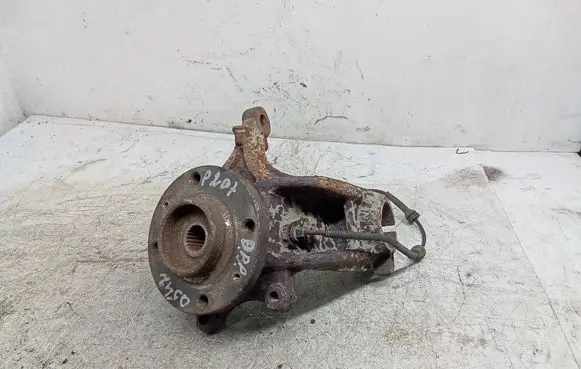 Peugeot 207 Front wheel hub spindle knuckle