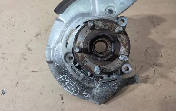 Land Rover Range Rover Evoque L538 Front wheel hub spindle knuckle A374