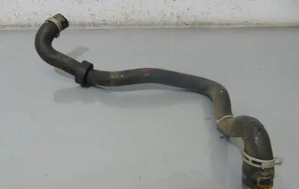 Renault Captur Engine coolant pipe/hose 215018337r