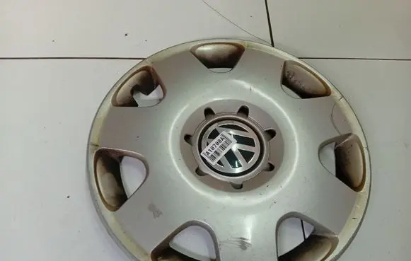 Volkswagen Polo IV 9N3 R15 wheel hub/cap/trim 6q0601147