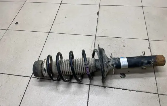 Volkswagen Golf IV Front shock absorber with coil spring