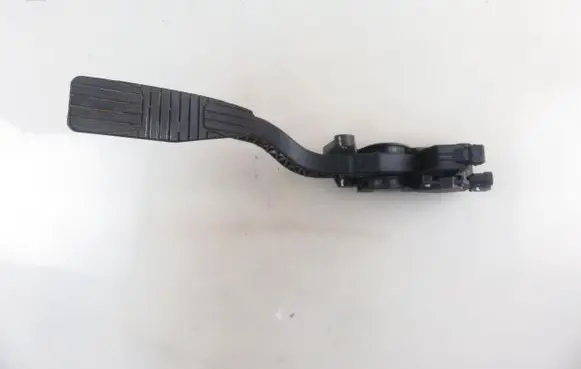 Chevrolet Captiva Accelerator throttle pedal 20905699