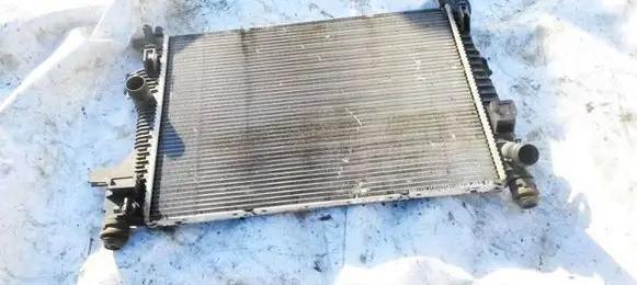 Ford Focus Coolant radiator BV618005B V2NYA