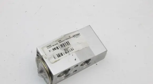 Renault Captur II Air conditioning (A/C) expansion valve 