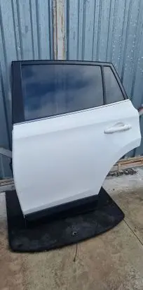 Toyota RAV 4 (XA40) Rear door 