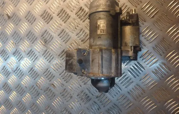 BMW 5 F10 F11 Starter motor 4380000490 8570846