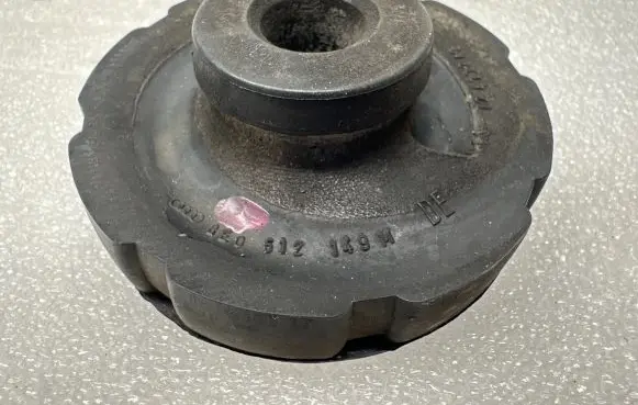 Audi A4 S4 B6 8E 8H Front coil spring rubber mount 4E0802349P