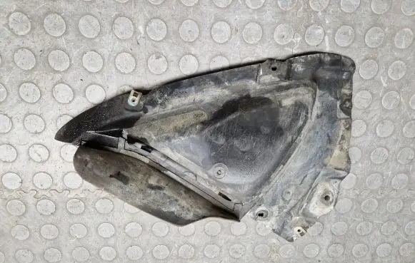 BMW X5 F15 Front bumper skid plate/under tray 7304046