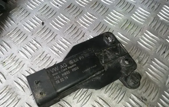 Coolant fan relay
