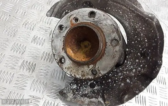 BMW 1 E81 E87 Front wheel hub 3121677321004