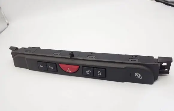 Land Rover Discovery 3 - LR3 Hazard light switch YUL500400WUX