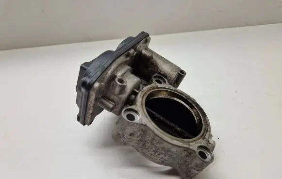 BMW X5 F15 Engine shut-off valve 7810752