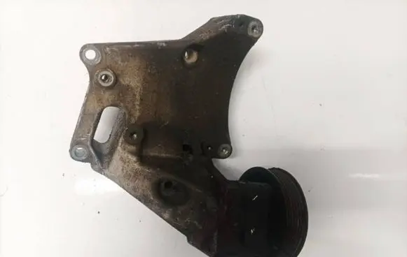 Opel Vectra B Engine mounting bracket 90502550 7311002105
