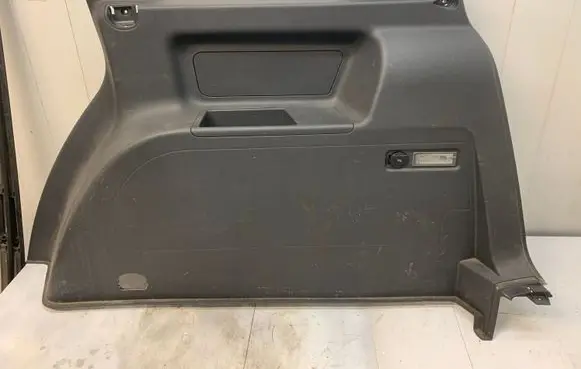 Volkswagen Touran I Trunk/boot side trim panel