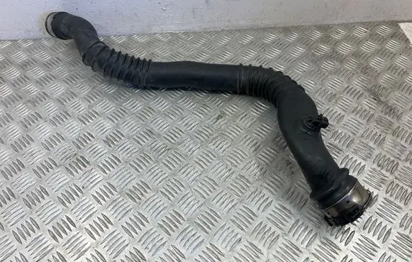 Intercooler hose/pipe