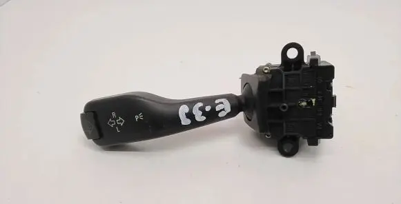 BMW 5 E39 Indicator stalk 8363668K 01104010