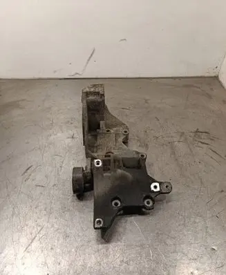 Volkswagen Tiguan Generator/alternator bracket 03L903143D