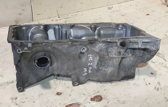 BMW 3 E92 E93 Oil sump 7803073 14341610 11137803073