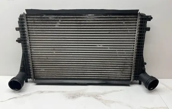 Volkswagen PASSAT B6 Intercooler radiator 3C0145805G E3941000